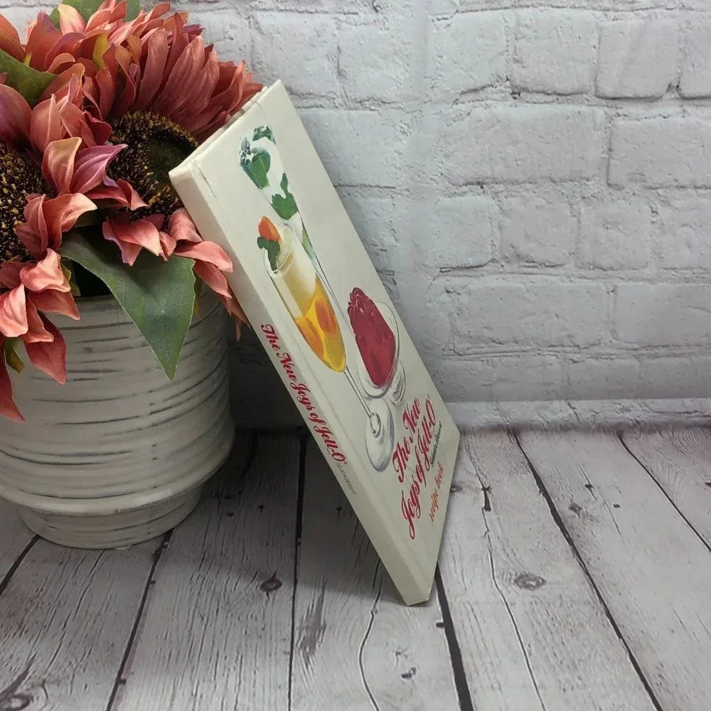 vtg 1979 The New Joys of Jell-O cookbook hardback retro 70s bright primary color - Picture 2 of 5